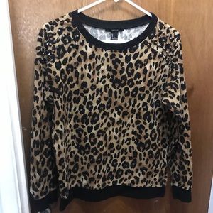 Leopard sweater with silver spikes